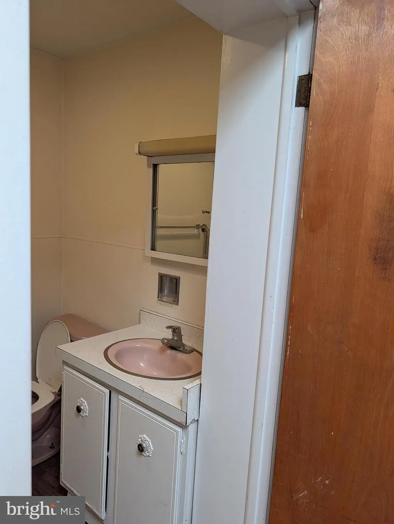 102 S HICKORY STREET Mount Carmel, PA 17851