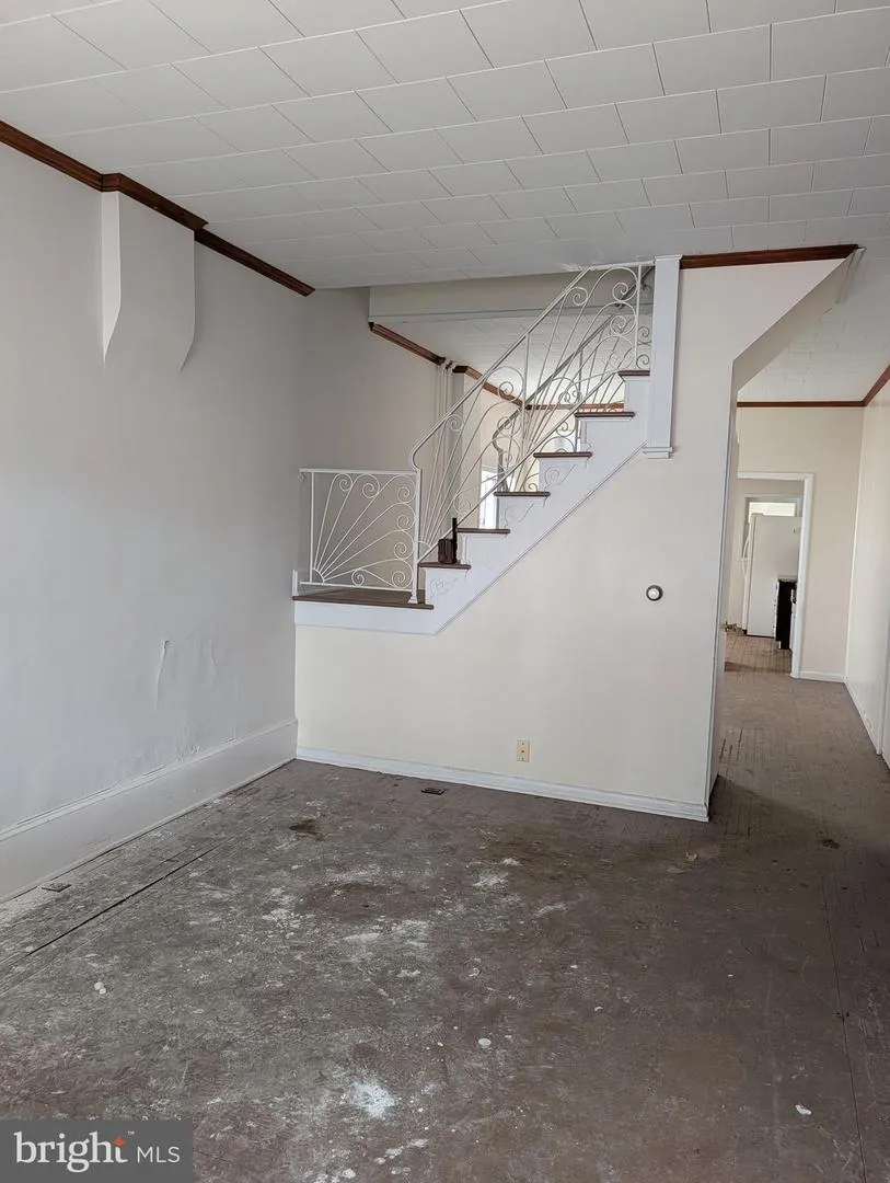 102 S HICKORY STREET Mount Carmel, PA 17851