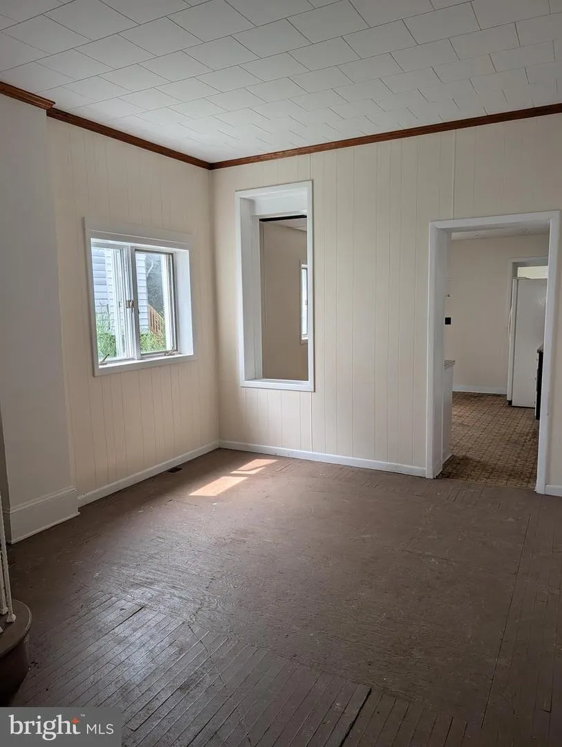 102 S HICKORY STREET Mount Carmel, PA 17851
