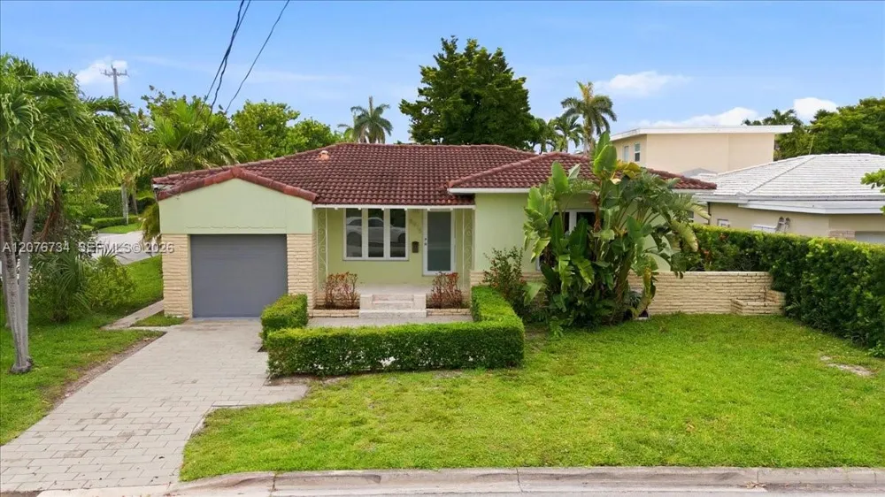 8975 Froude Ave Surfside, FL 33154