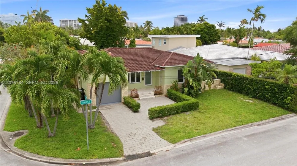 8975 Froude Ave Surfside, FL 33154
