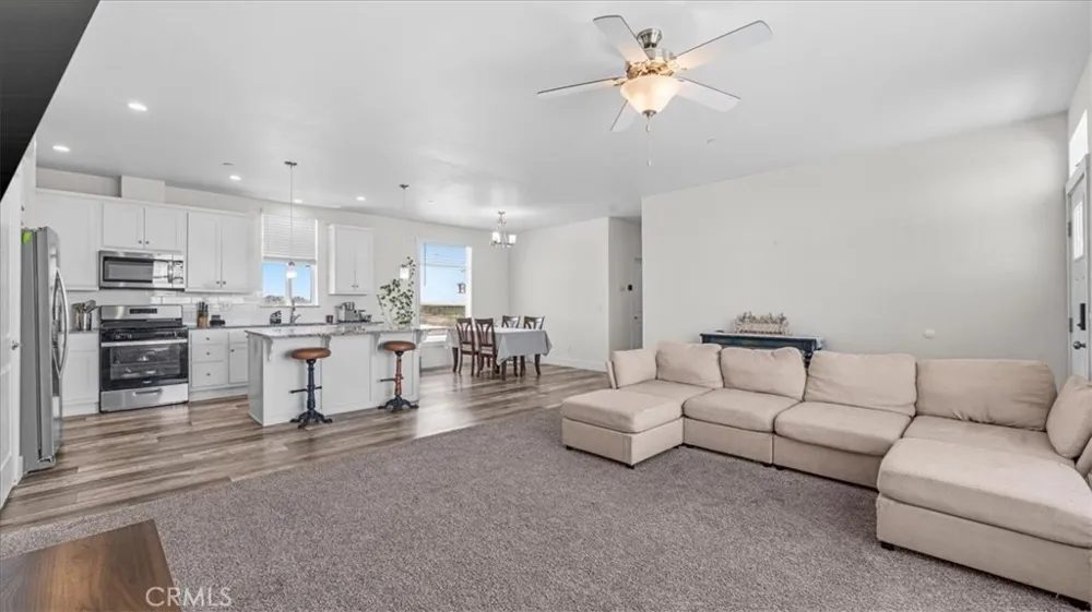 10370 Beekley Pinon Hills, CA 92371