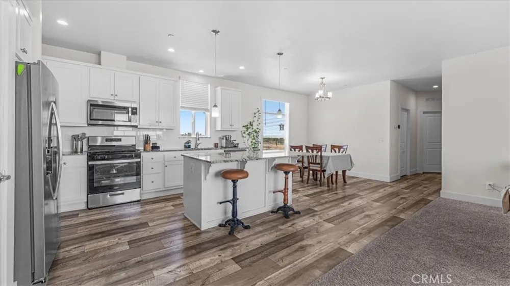 10370 Beekley Pinon Hills, CA 92371