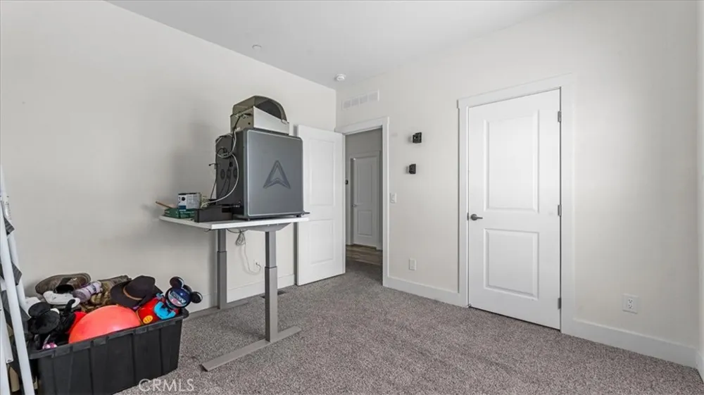 10370 Beekley Pinon Hills, CA 92371