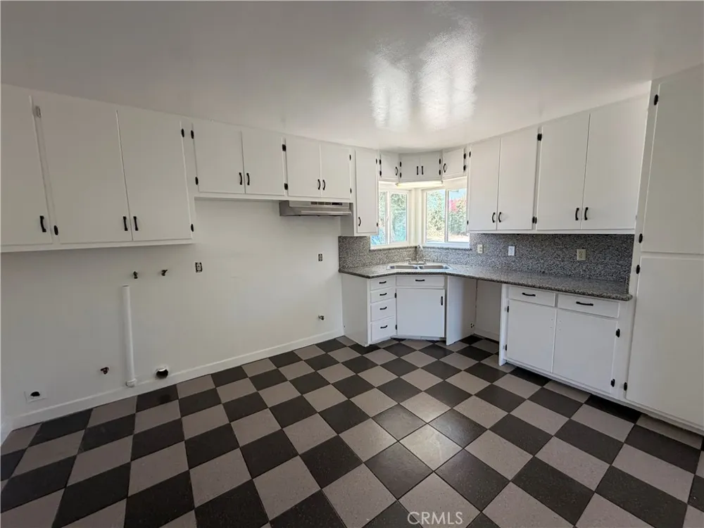 13277 Herrick Avenue #1/2 Sylmar, CA 91342