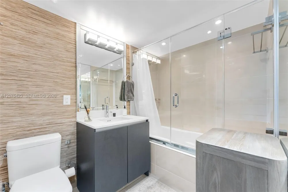 6620 Indian Creek Dr #609 Miami Beach, FL 33141