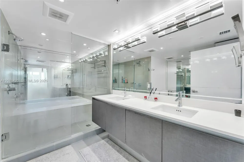 6620 Indian Creek Dr #609 Miami Beach, FL 33141