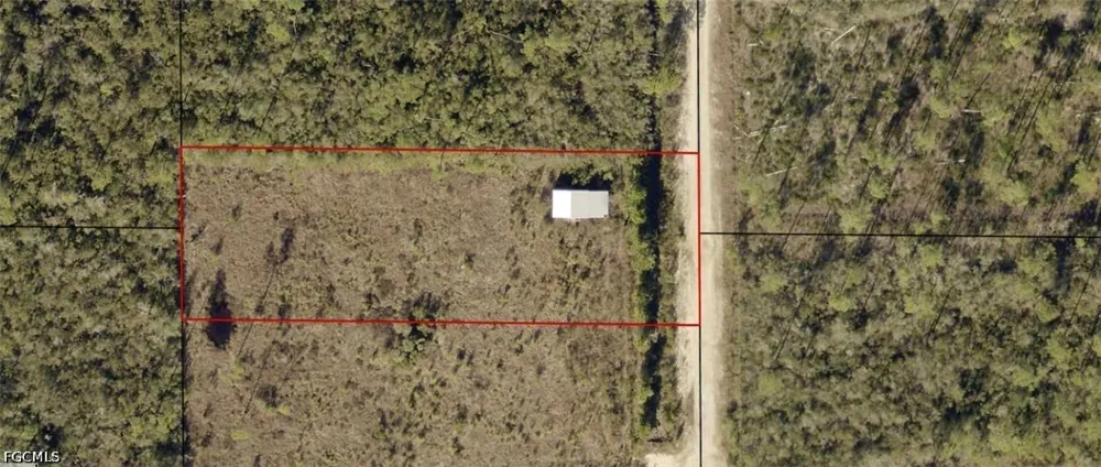 B J DRIVE Panama City, FL 32404