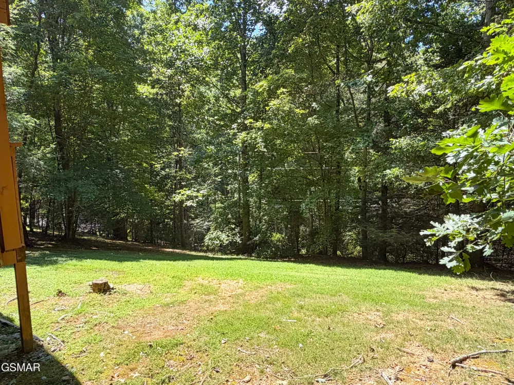 3653 Country Pines Way Sevierville, TN 37876