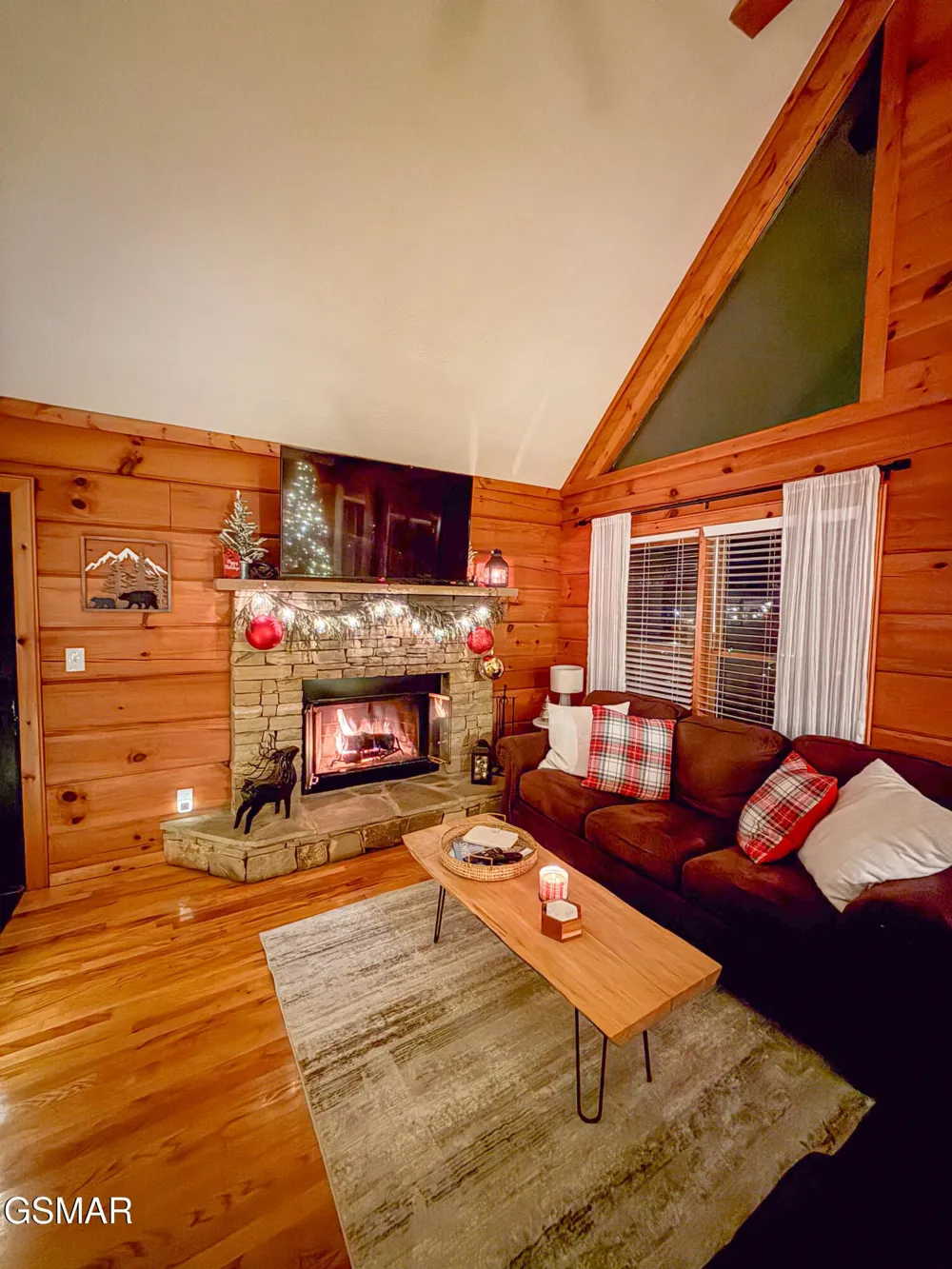 3653 Country Pines Way Sevierville, TN 37876