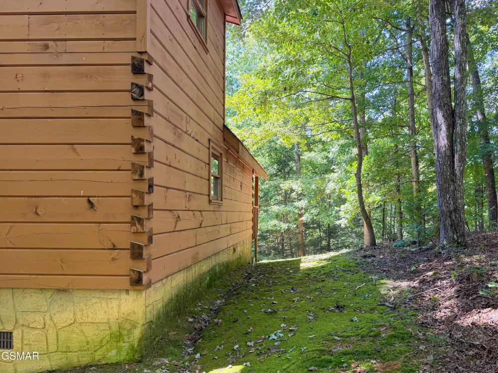 3653 Country Pines Way Sevierville, TN 37876