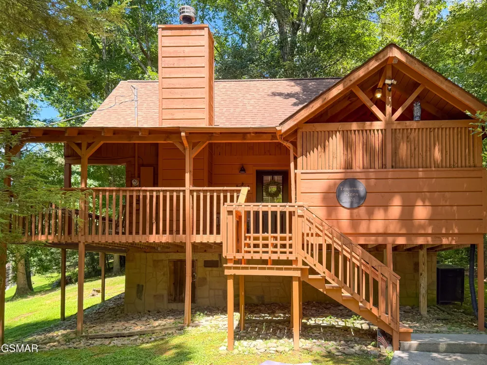 3653 Country Pines Way Sevierville, TN 37876