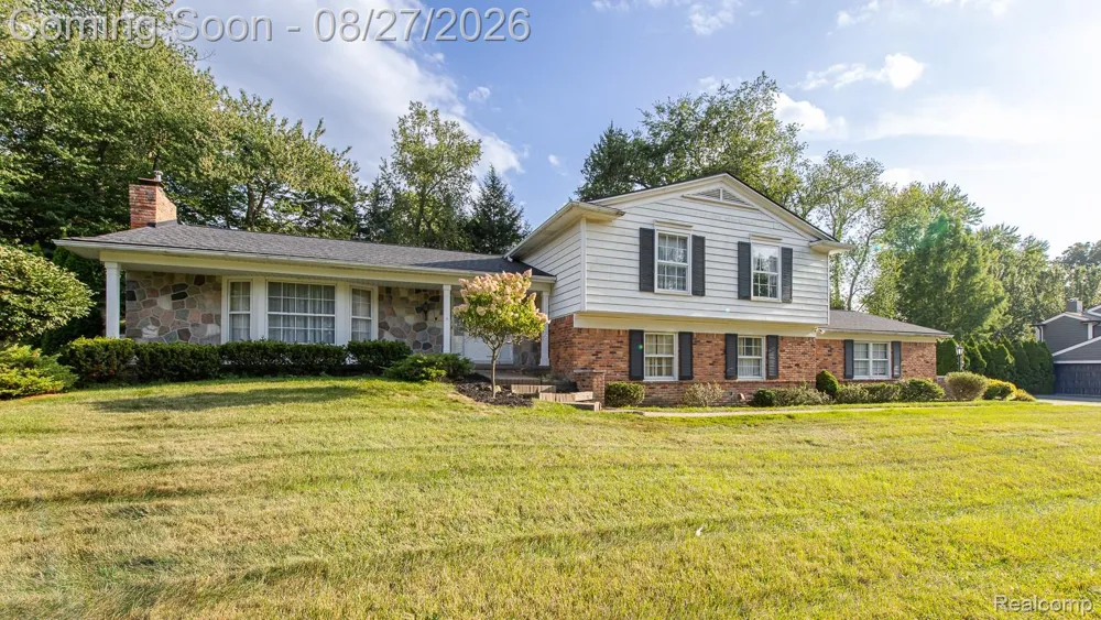 4744 Brafferton Drive Bloomfield Charter Township, MI 48302