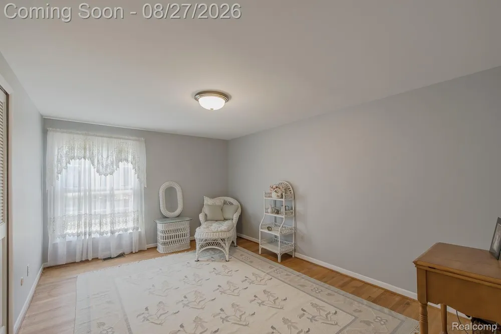 4744 Brafferton Drive Bloomfield Charter Township, MI 48302