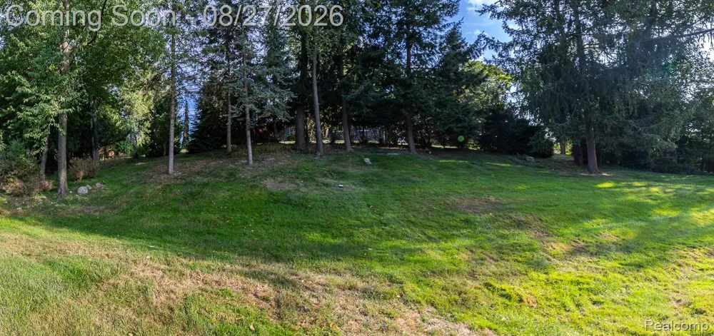 4744 Brafferton Drive Bloomfield Charter Township, MI 48302