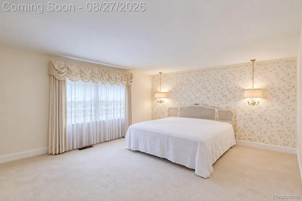 4744 Brafferton Drive Bloomfield Charter Township, MI 48302