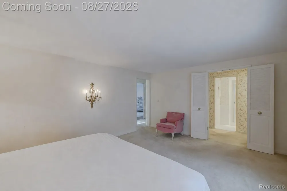 4744 Brafferton Drive Bloomfield Charter Township, MI 48302