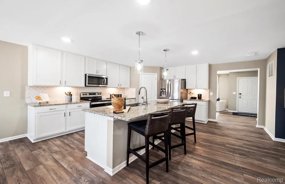 2822 E Theodore Wixom City, MI 48393