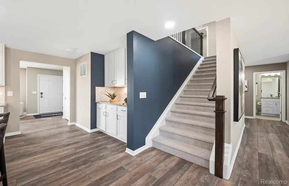 2822 E Theodore Wixom City, MI 48393
