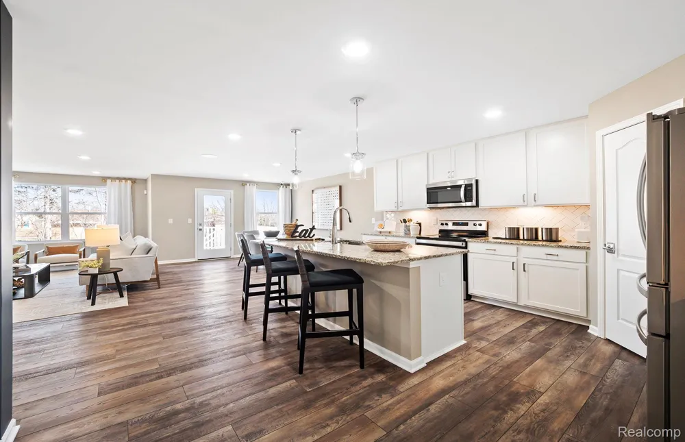 2822 E Theodore Wixom City, MI 48393