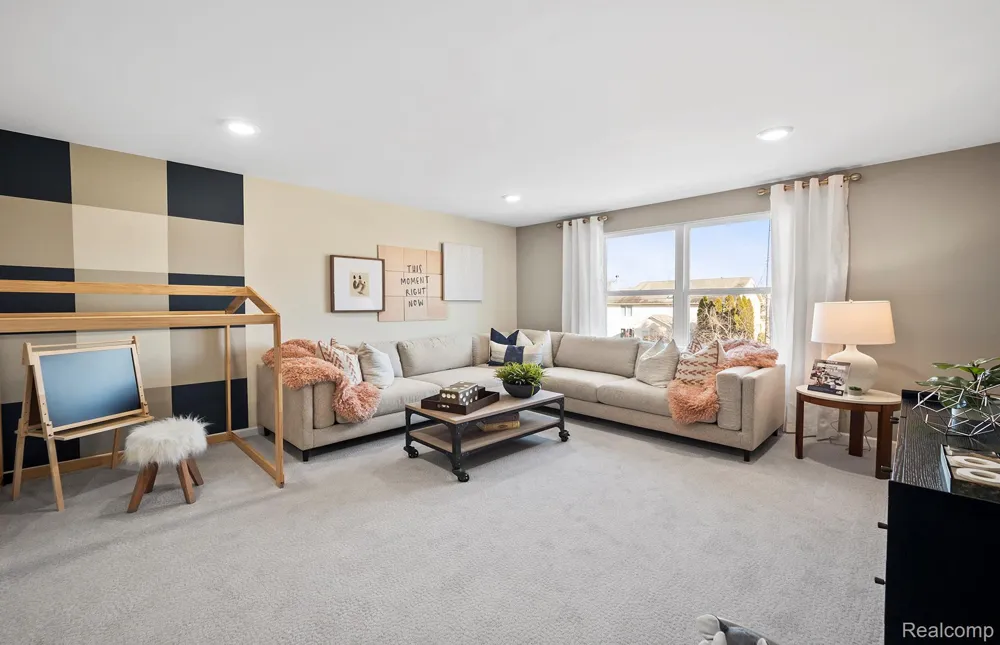 2822 E Theodore Wixom City, MI 48393