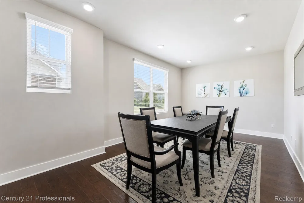 7533 Hardwood Circle Canton Charter Township, MI 48187