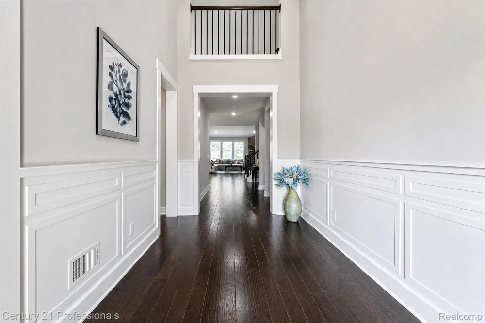 7533 Hardwood Circle Canton Charter Township, MI 48187