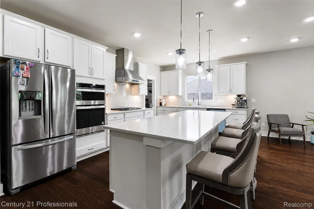 7533 Hardwood Circle Canton Charter Township, MI 48187
