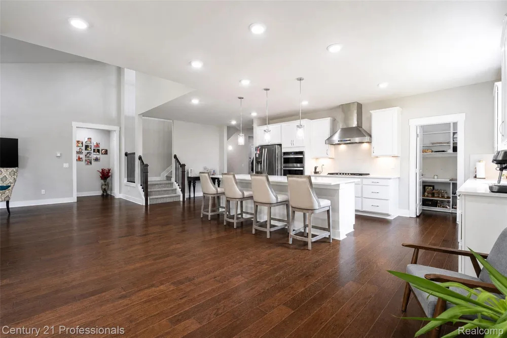 7533 Hardwood Circle Canton Charter Township, MI 48187