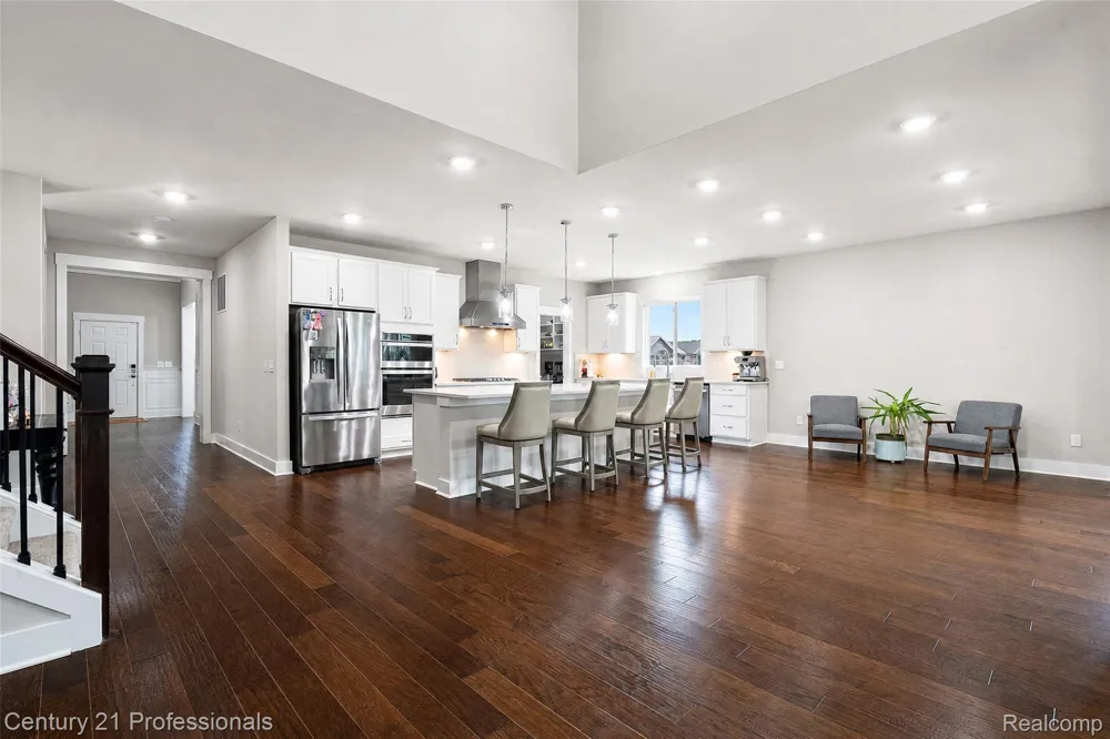 7533 Hardwood Circle Canton Charter Township, MI 48187