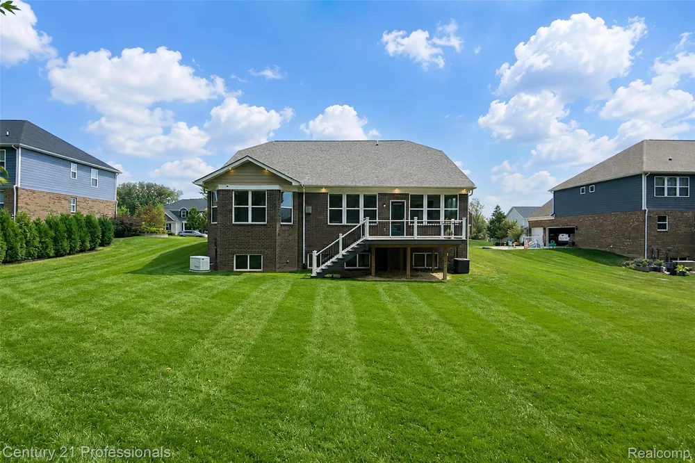 7533 Hardwood Circle Canton Charter Township, MI 48187