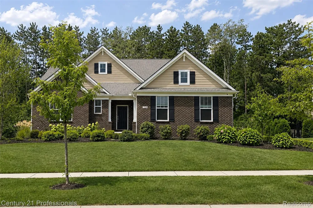 7533 Hardwood Circle Canton Charter Township, MI 48187