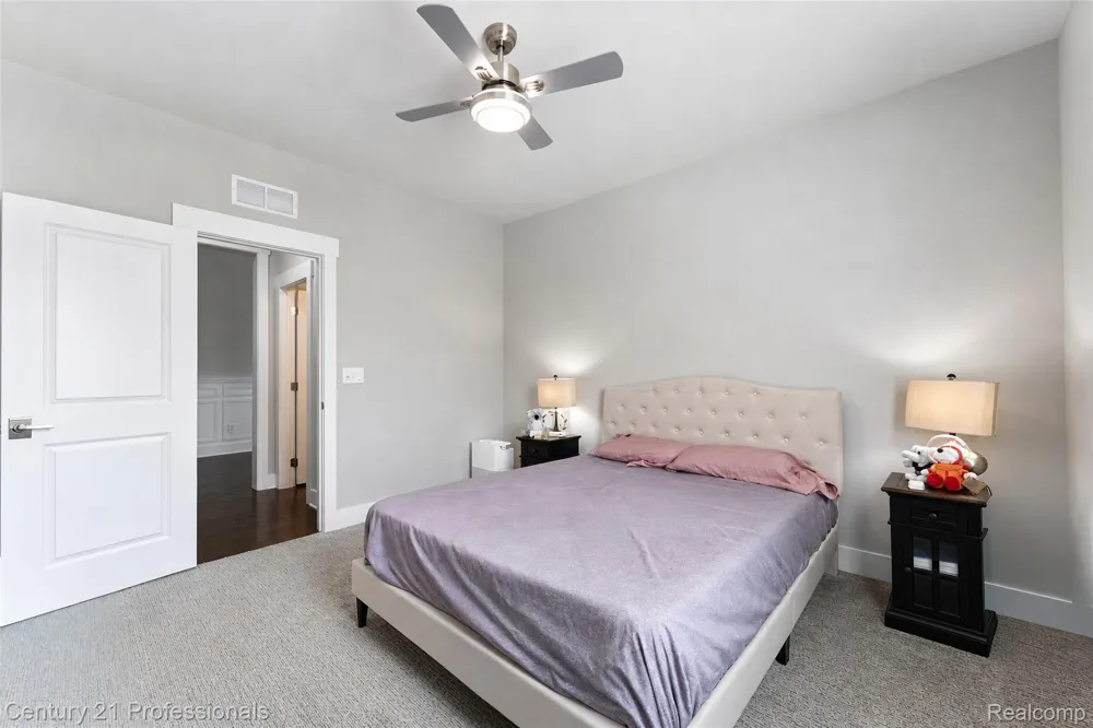 7533 Hardwood Circle Canton Charter Township, MI 48187