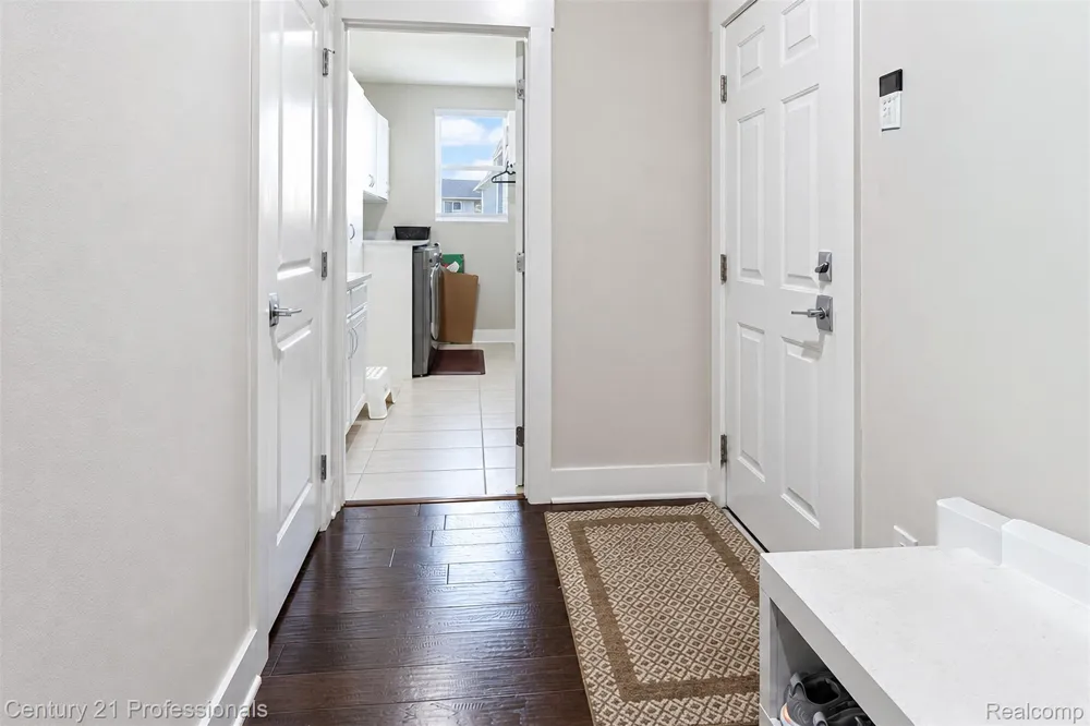 7533 Hardwood Circle Canton Charter Township, MI 48187