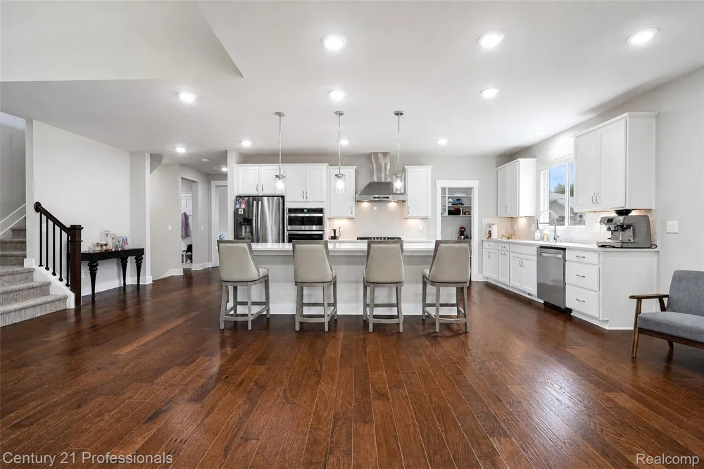 7533 Hardwood Circle Canton Charter Township, MI 48187