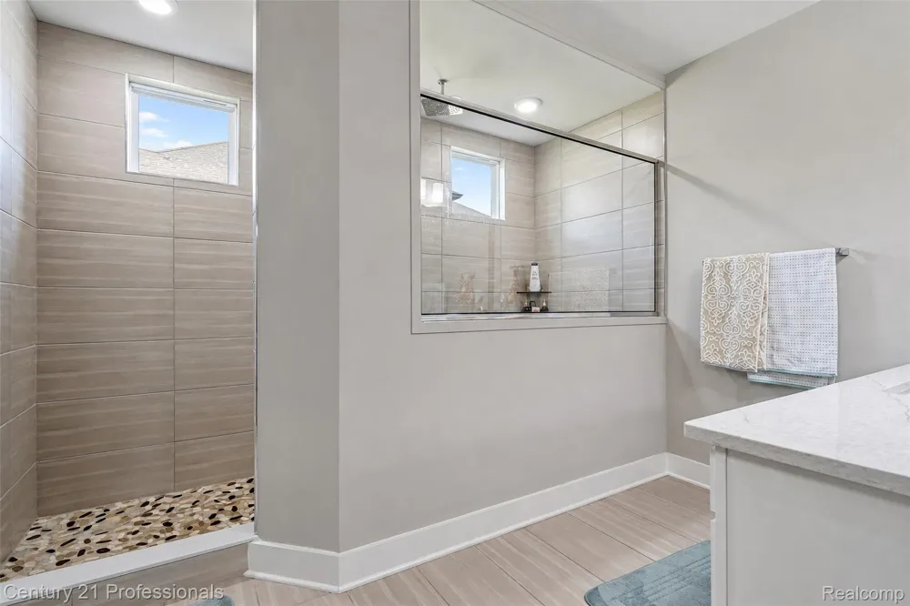 7533 Hardwood Circle Canton Charter Township, MI 48187