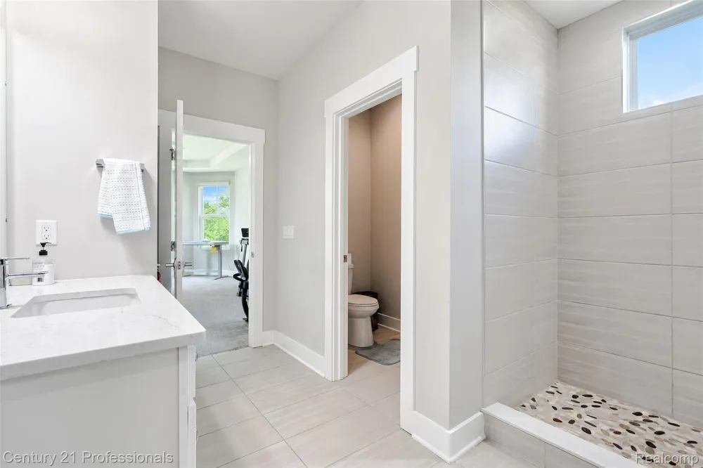 7533 Hardwood Circle Canton Charter Township, MI 48187