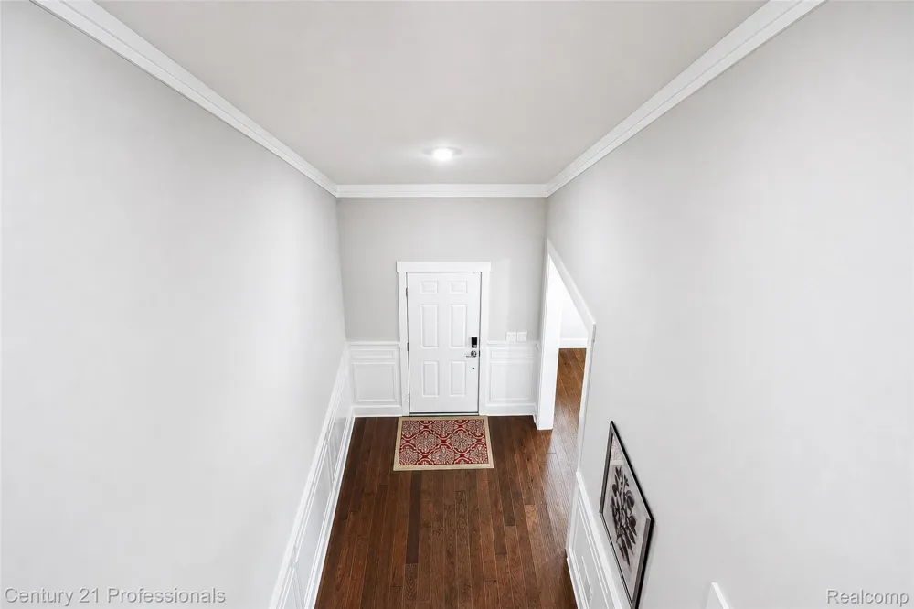 7533 Hardwood Circle Canton Charter Township, MI 48187