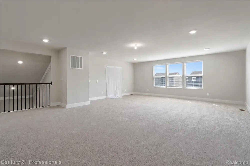 7533 Hardwood Circle Canton Charter Township, MI 48187