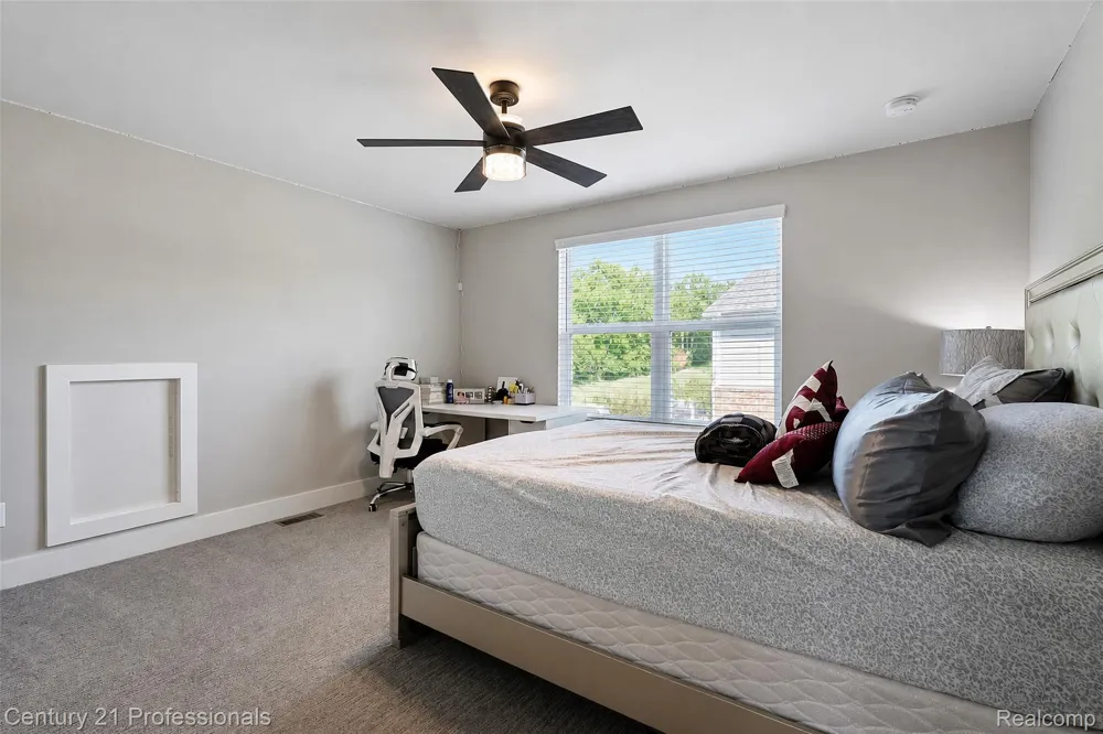 7533 Hardwood Circle Canton Charter Township, MI 48187
