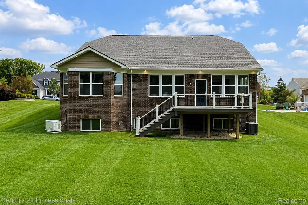 7533 Hardwood Circle Canton Charter Township, MI 48187