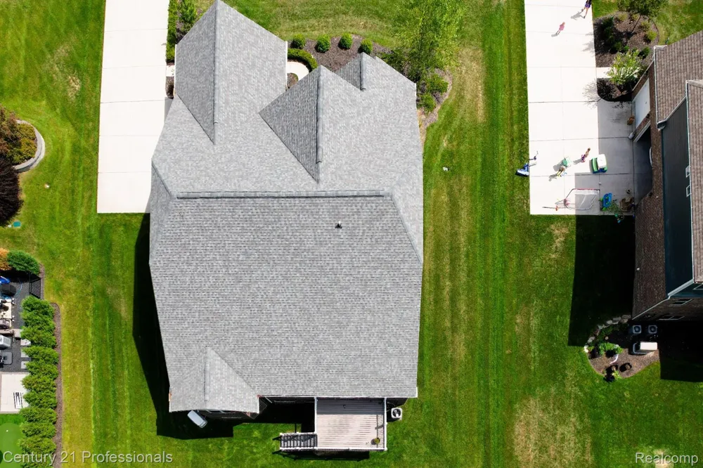 7533 Hardwood Circle Canton Charter Township, MI 48187