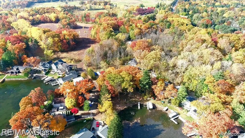 512 Fernhurst Court Orion Charter Township, MI 48362
