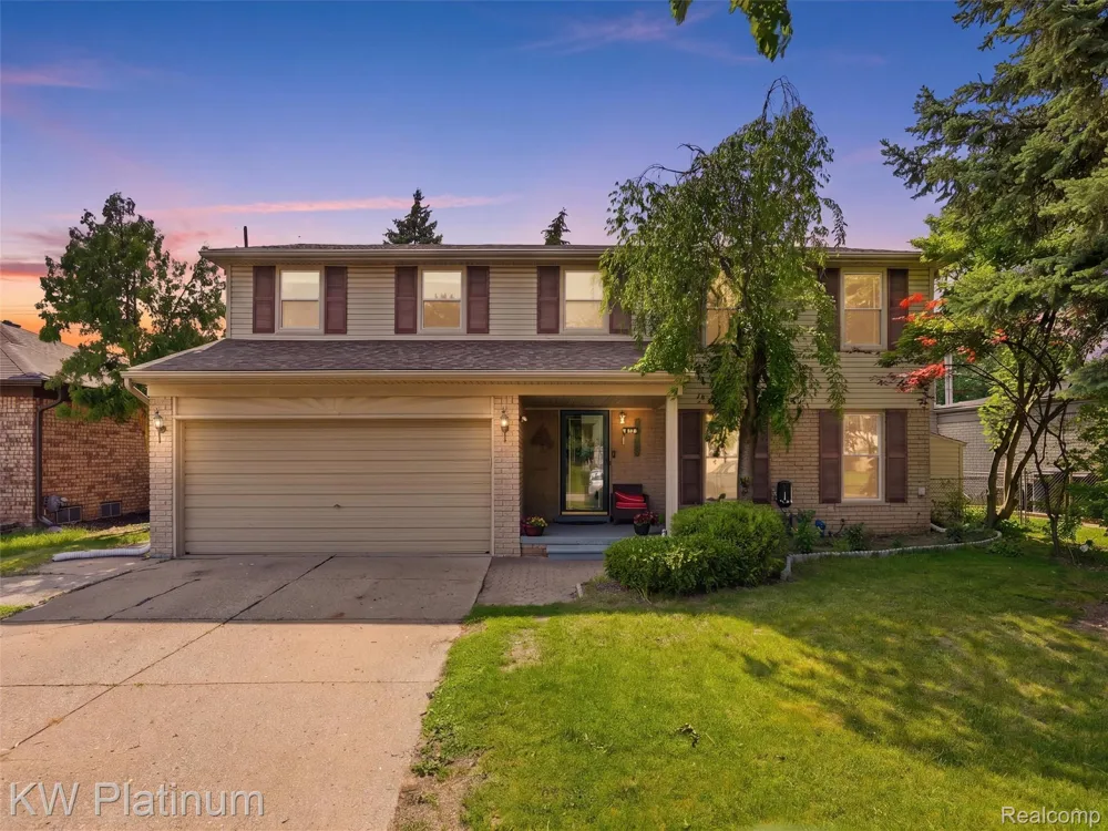13615 Brookside Drive Sterling Heights City, MI 48313