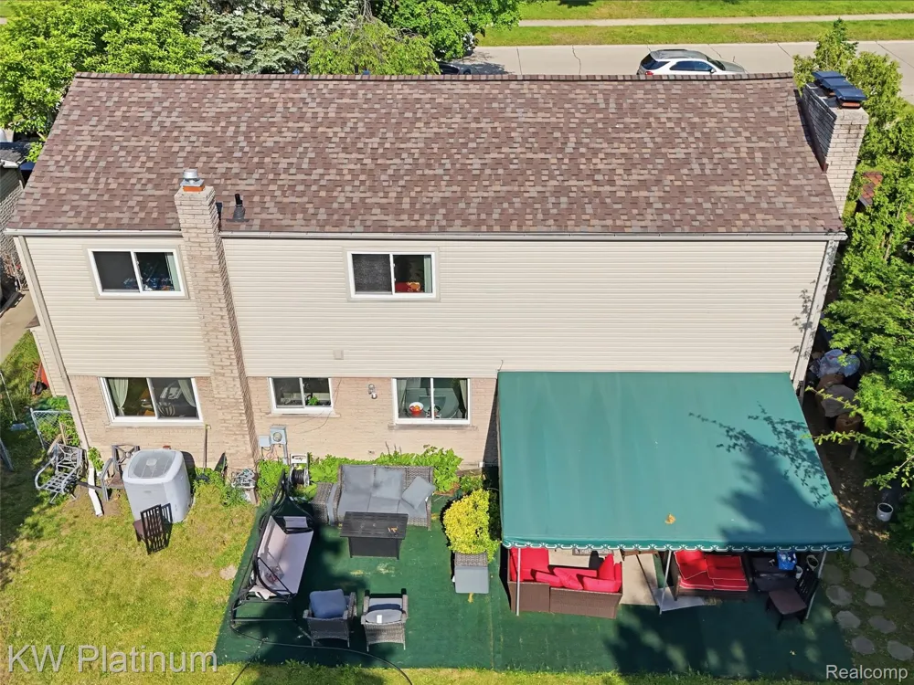 13615 Brookside Drive Sterling Heights City, MI 48313