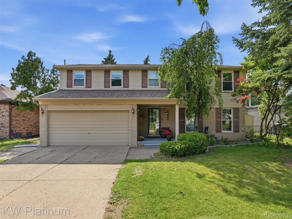 13615 Brookside Drive Sterling Heights City, MI 48313