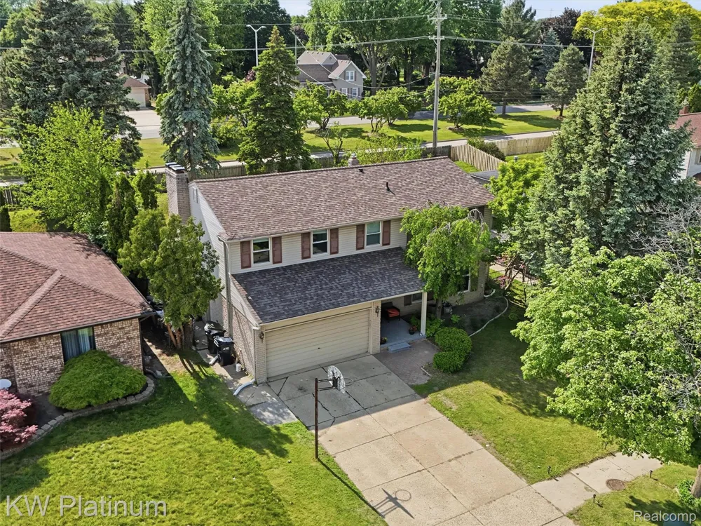 13615 Brookside Drive Sterling Heights City, MI 48313