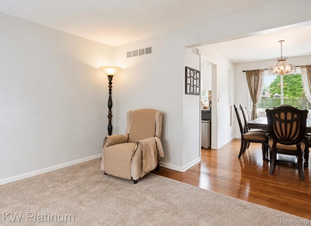 13615 Brookside Drive Sterling Heights City, MI 48313