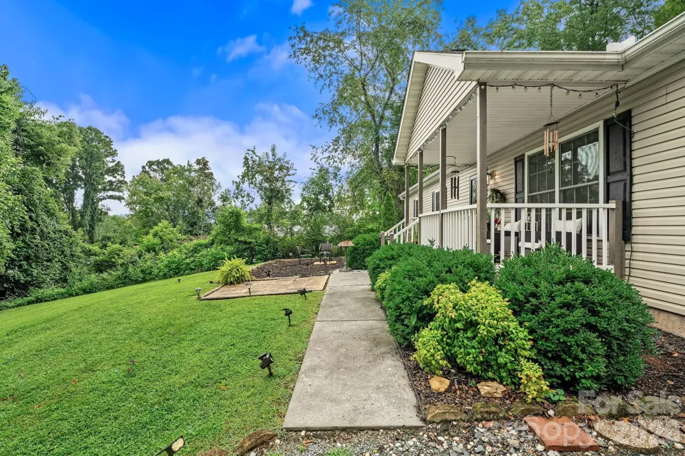 47 Fox Road Asheville, NC 28804