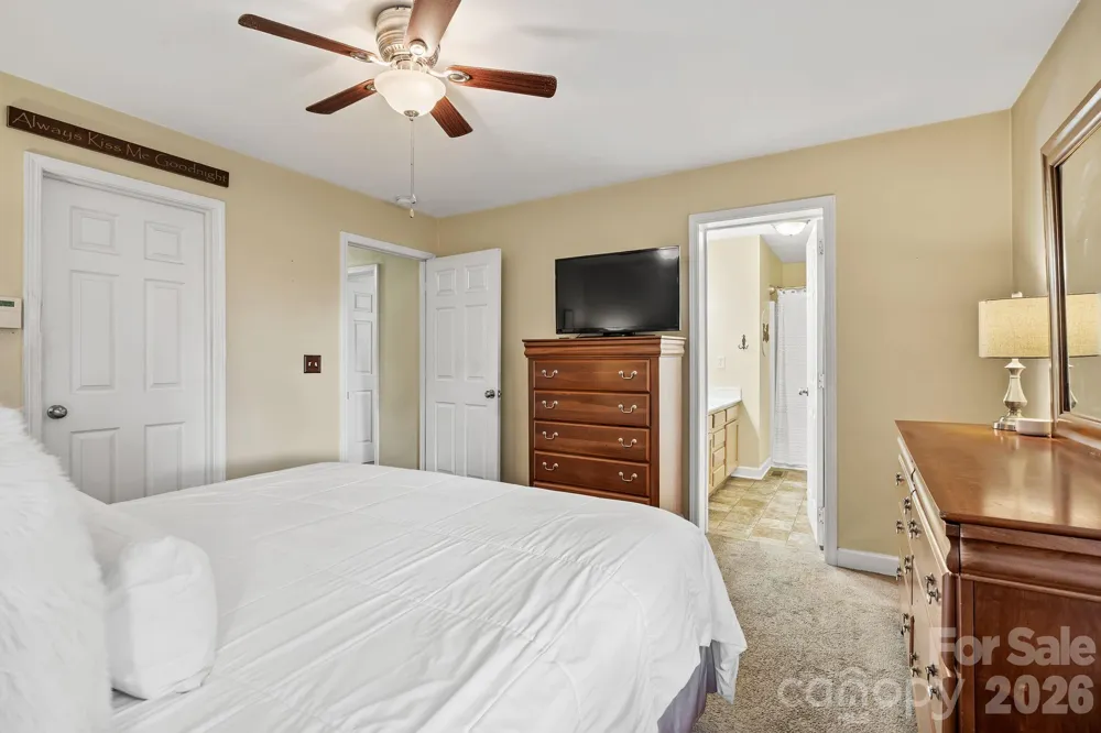 47 Fox Road Asheville, NC 28804